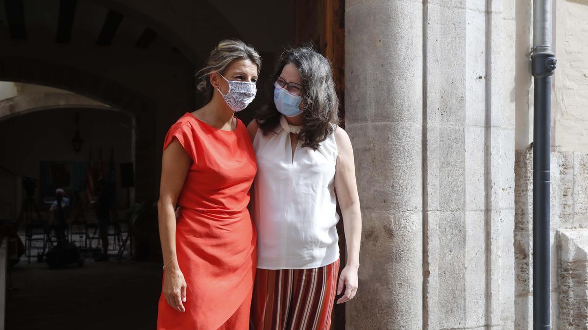Yolanda Díaz y Mónica Oltra en un encuentro en València en septiembre.