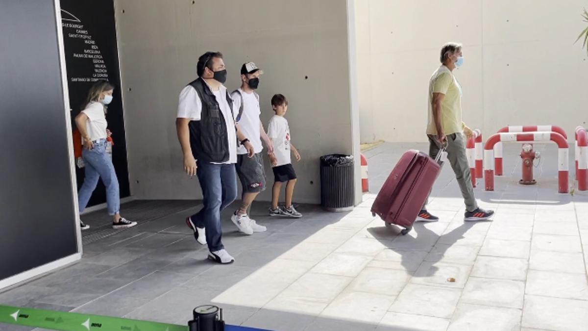 ¡Así ha llegado Messi de nuevo a Barcelona!