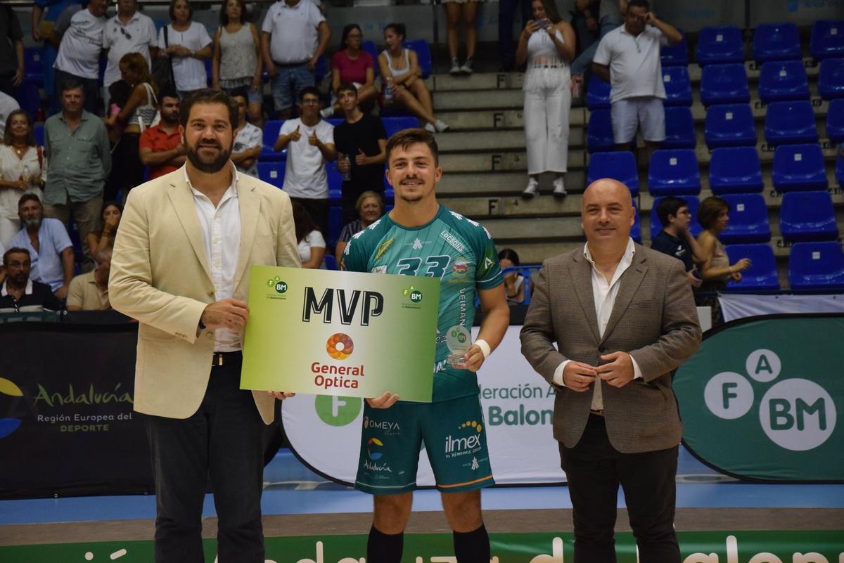 Gonçalo Ribeiro, MVP de la Copa de Andalucía de balonmano 2023.