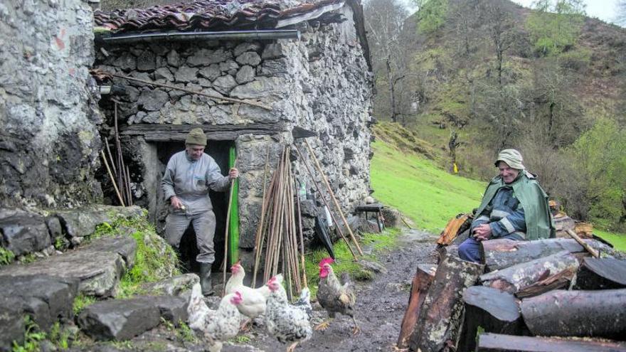 Samu Fuentes vuelve a la montaña para vivir con &quot;Los últimos pastores&quot;