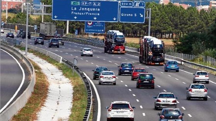 La desviació dels camions de la N-II frena la caiguda del trànsit