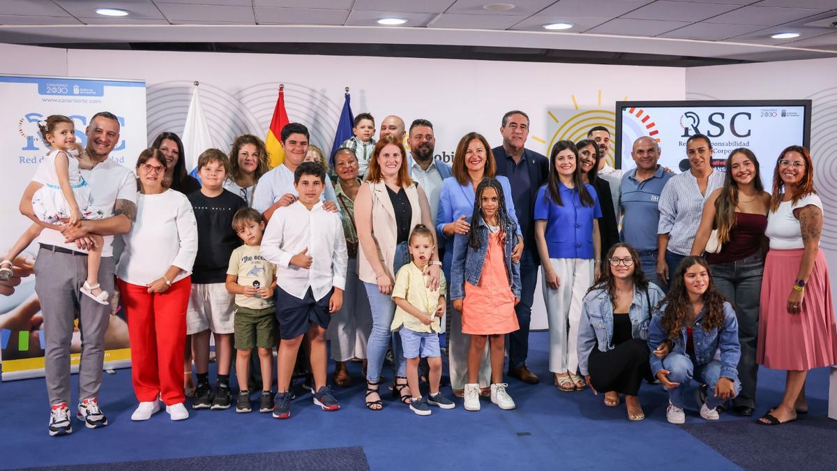 Impulsores y participantes del proyecto Descansa en Presidencia del Gobierno de Canarias.