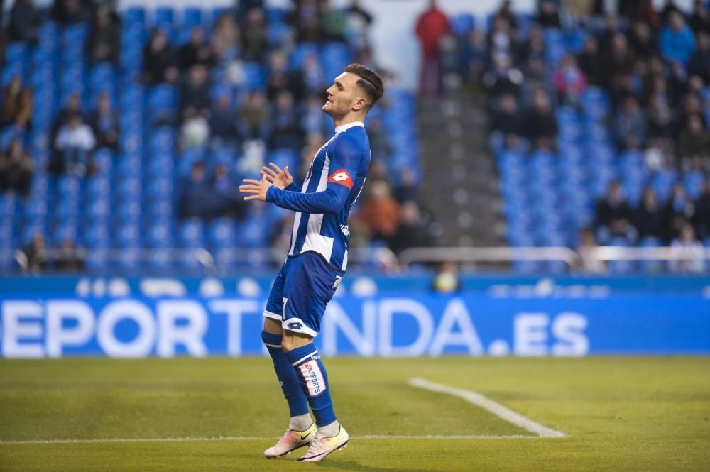 El Dépor cae en Riazor ante Las Palmas