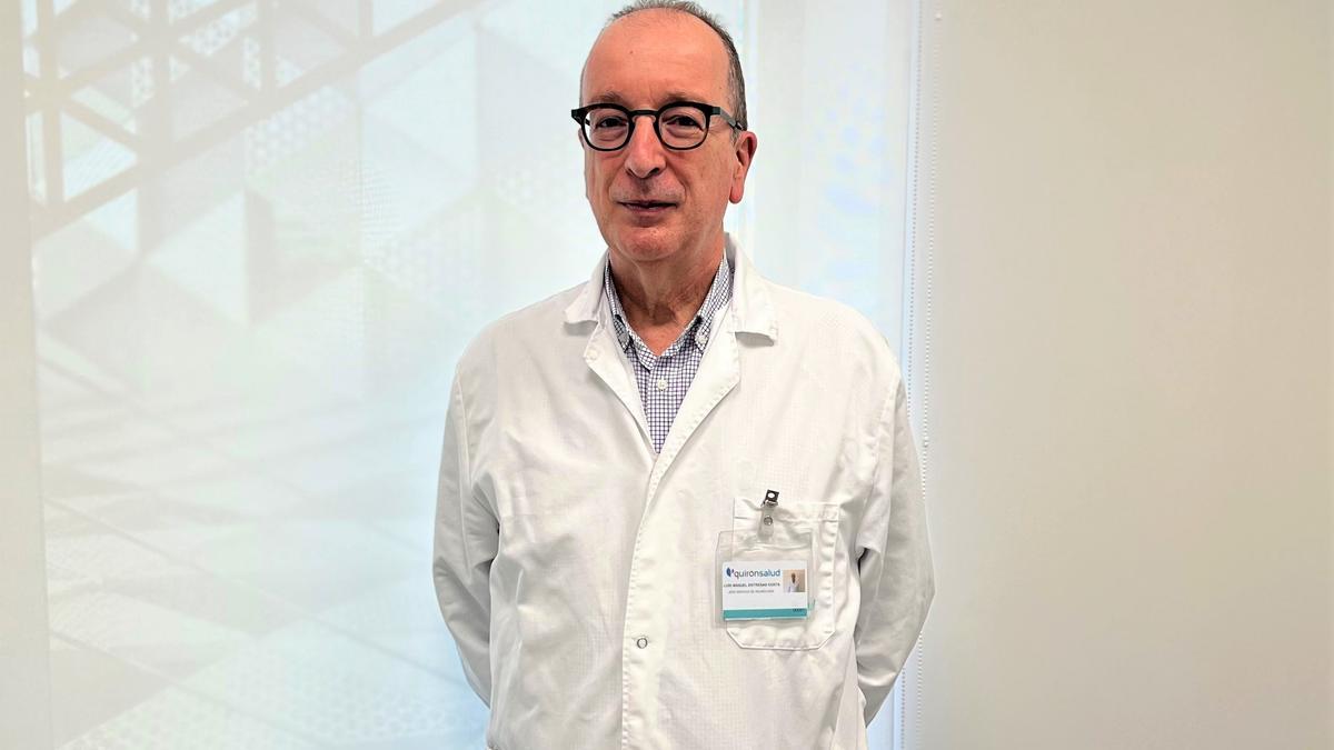 En la foto, el doctor Luis Manuel Entrenas, jefe de servicio de Neumología del Hospital Quirónsalud Córdoba.