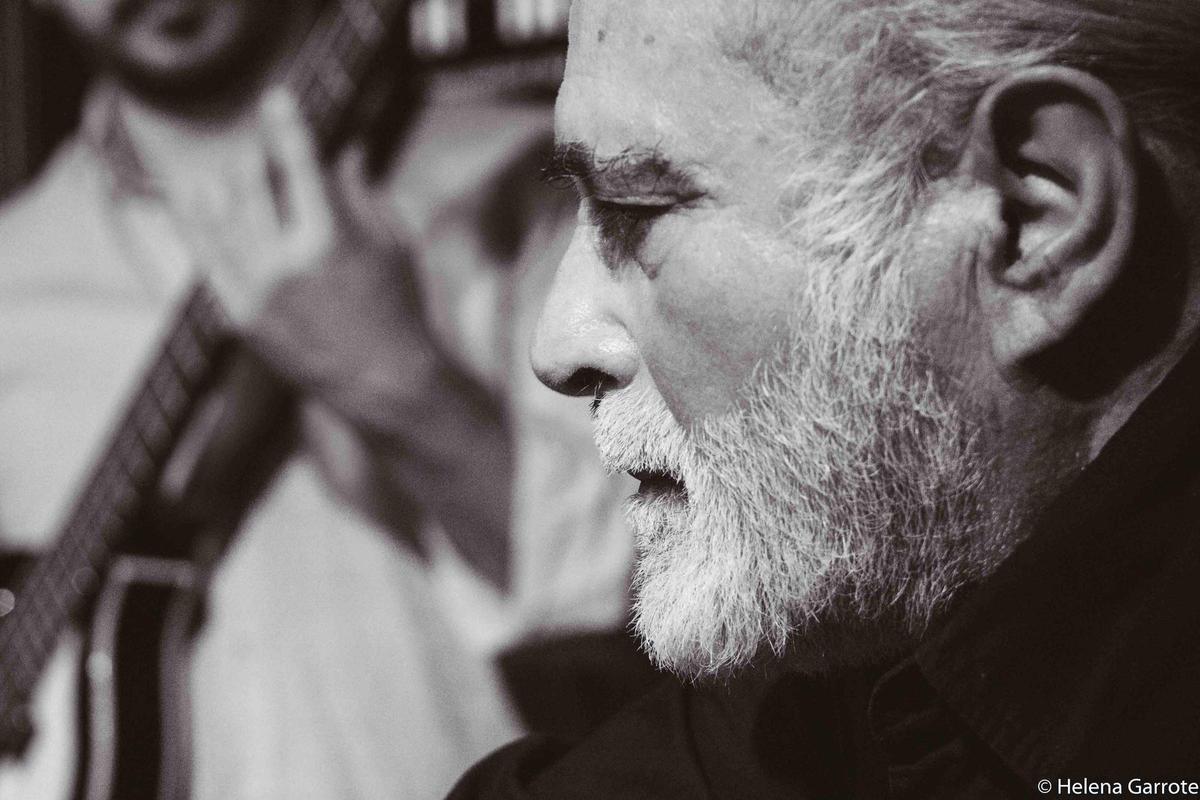 Ovidio López Trío llena de jazz íntimo Entre Bambalinas en Alicante