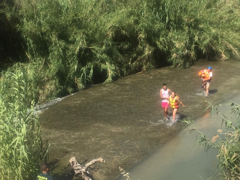 Un incendio forestal en el Menjú de Cieza rodea un