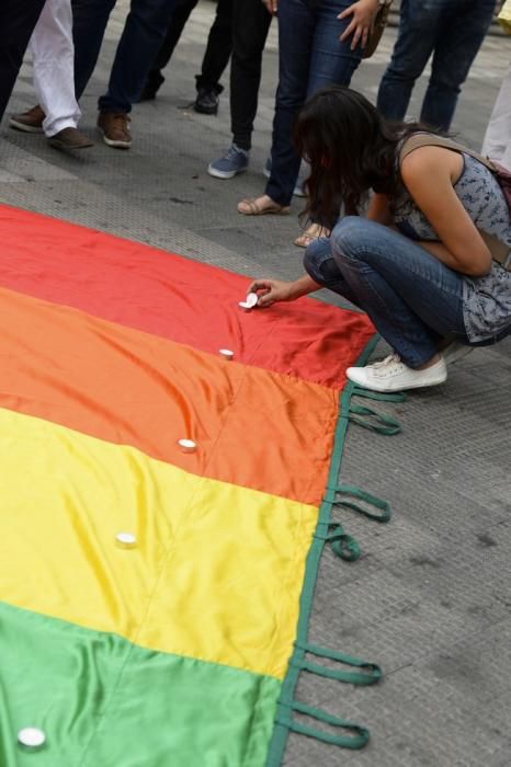 VIGILIA EN SAN TELMO POR LA MATANZA DE ORLANDO