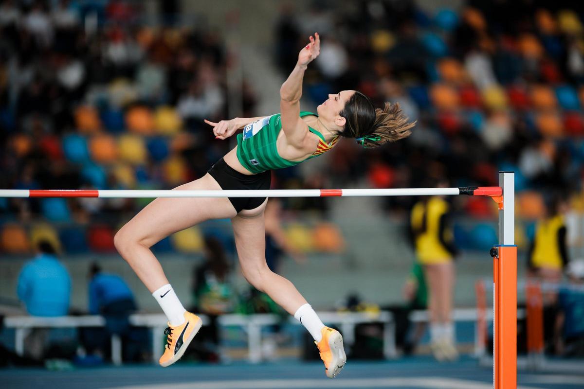 La castellonense Laura Alegre, oro en salto de altura en Sabadell.