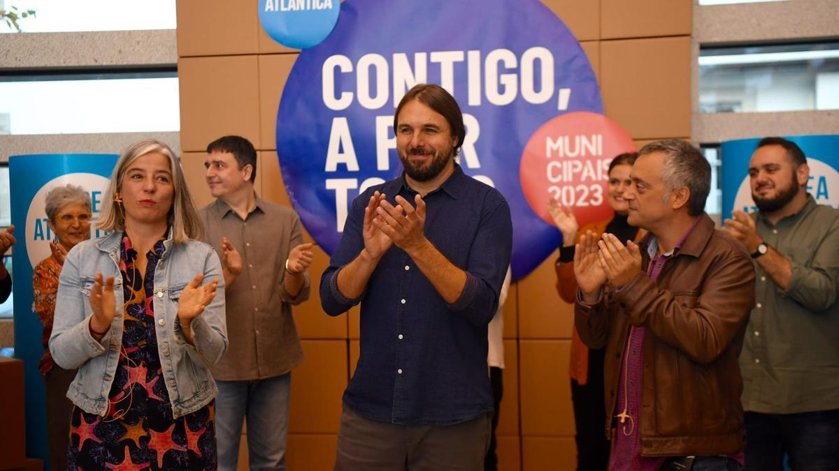 Xan Xove, no acto na Fundación Luís Seoane