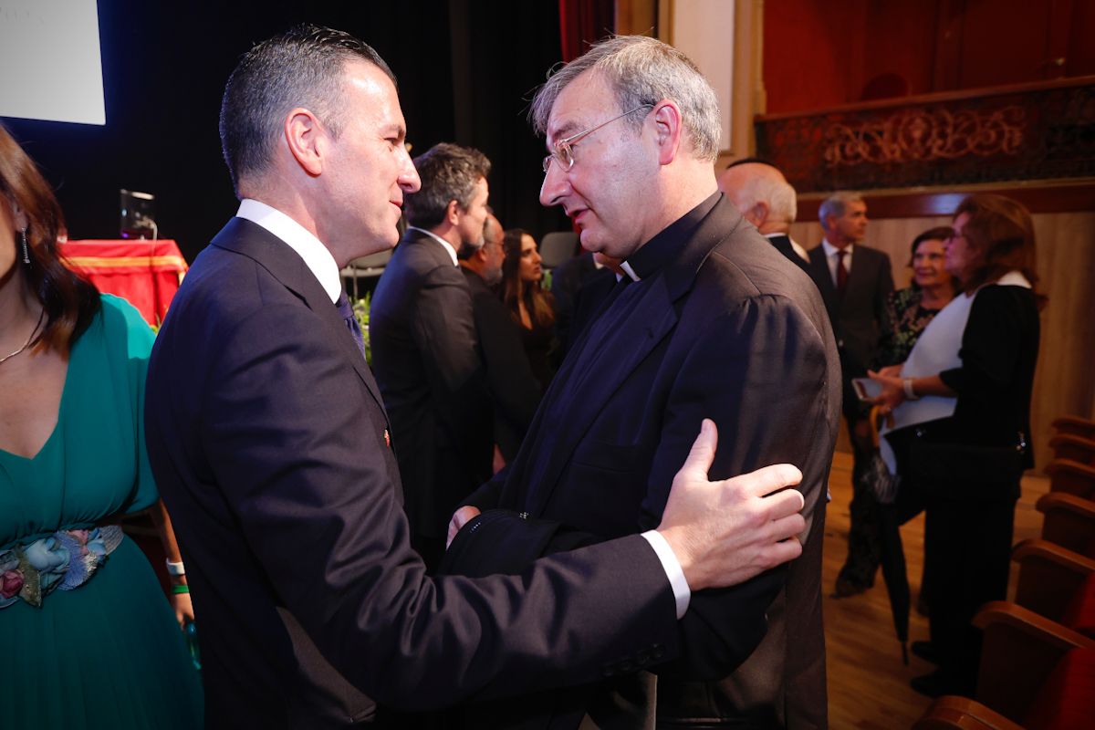 El Ayuntamiento entrega sus Medallas de la Ciudad