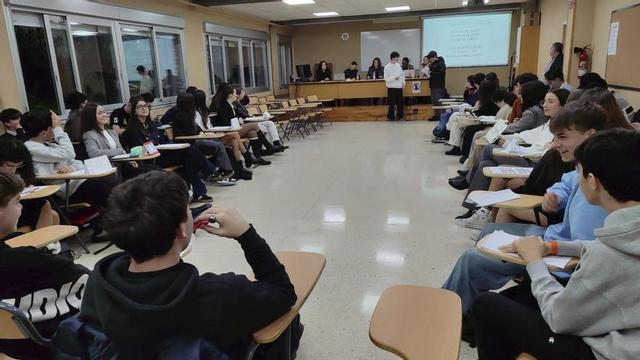 Un momento de la simulación de la asamblea, ayer por la mañana. |  Santos Álvarez