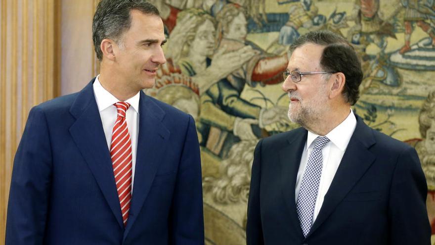 Rajoy accepta l&#039;encàrrec del Rei però no garanteix que intenti la investidura