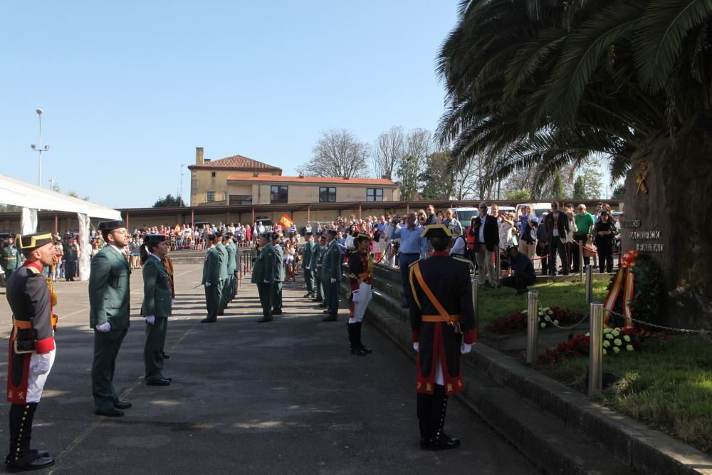 Actos del Día de la Hispanidad en la comandancia de la Guardia Civil de Gijón