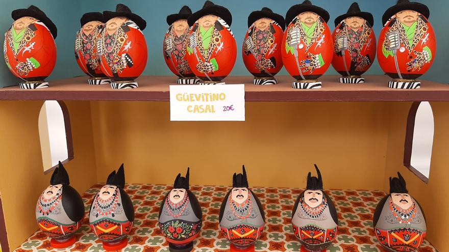 Rodrigo Cuevas tiene su güevo pinto y está con el de Tino Casal: estas son las originales creaciones en el mercado de la Pola