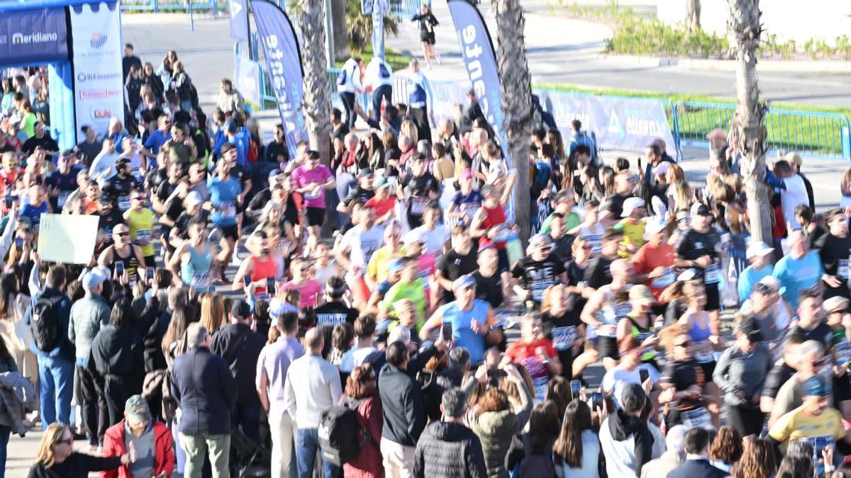 ¿Has corrido la Media Maratón de Alicante? Búscate en nuestras fotos