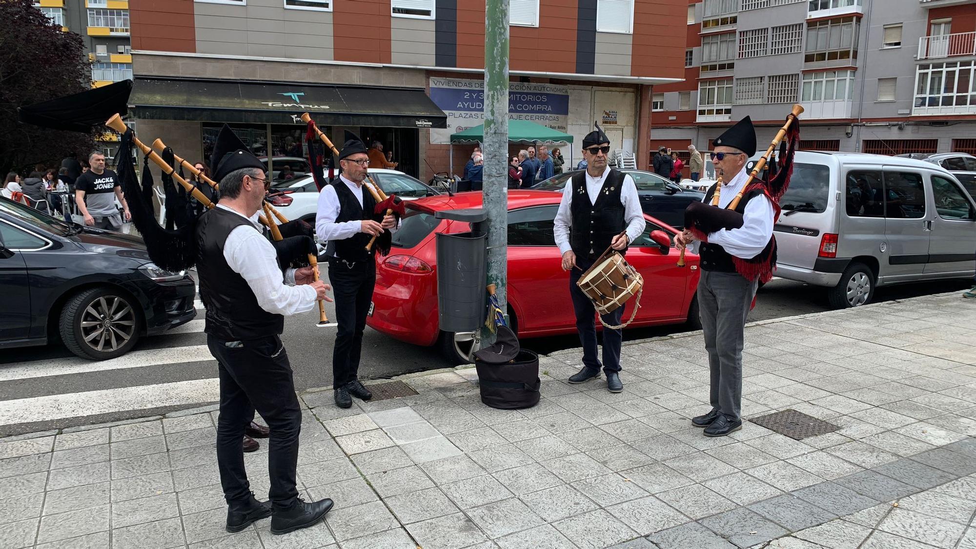 EN IMÁGENES: La comida popular de las fiestas del Puchero de Villalegre, en Avilés