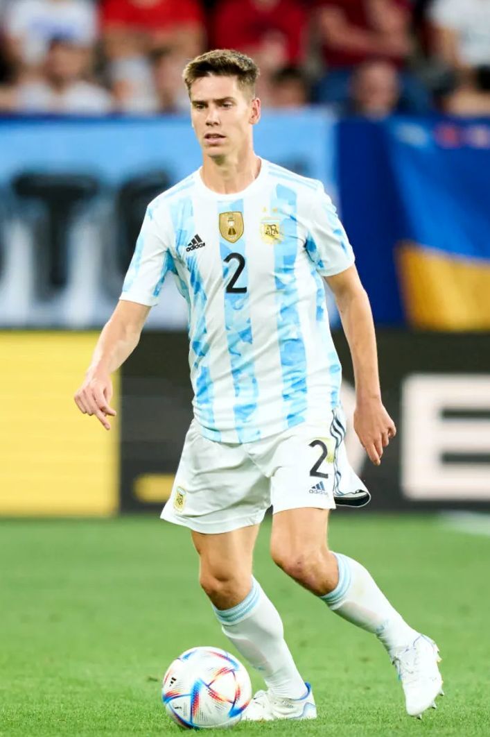 El Barcelona sigue teniendo en su agenda a Juan Foyth.