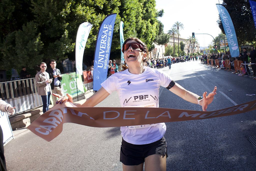 Las imágenes de la llegada a meta de la Carrera de la Mujer de Murcia 2024