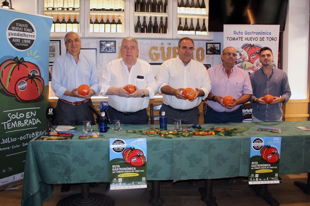La Ruta Gastronómica del Tomate Huevo de Toro 2025 se ha presentado en el restaurante Lo Güeno.