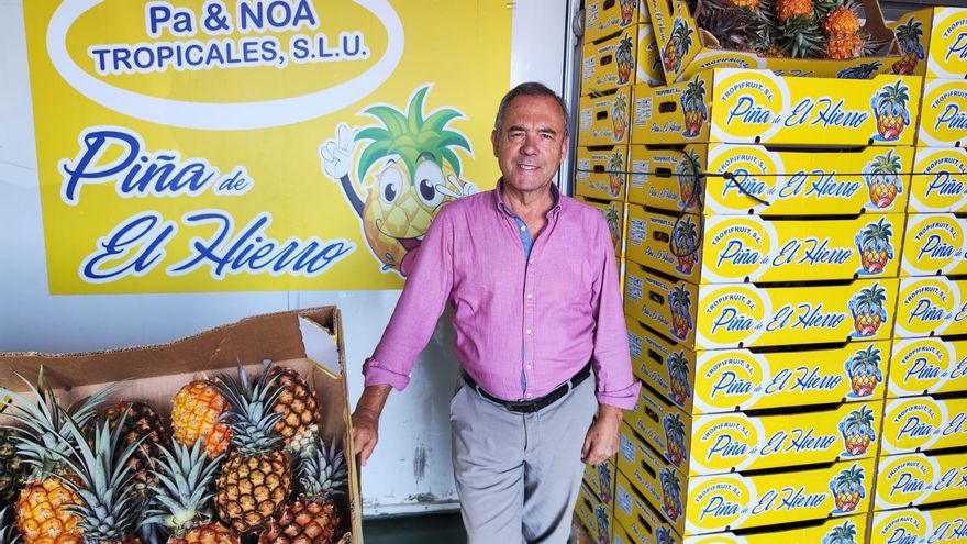 Pablo Carmona, agricultor de El Hierro: &quot;La baja producción de piña nos tiene en alerta&quot;