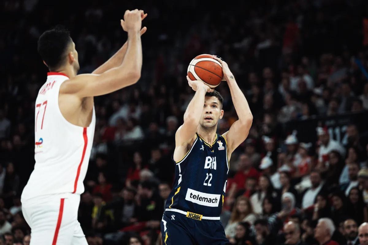 Emir Sulejmanovic fue el mejor del Unicaja con las selecciones.