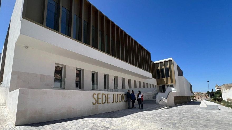 El juez deja en libertad a los tres detenidos por la reyerta con un herido por arma blanca en Lucena