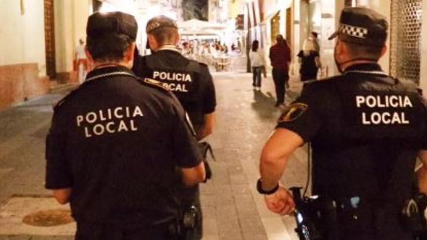 La Policía Local detiene a dos hombres por un robo con violencia en Alicante