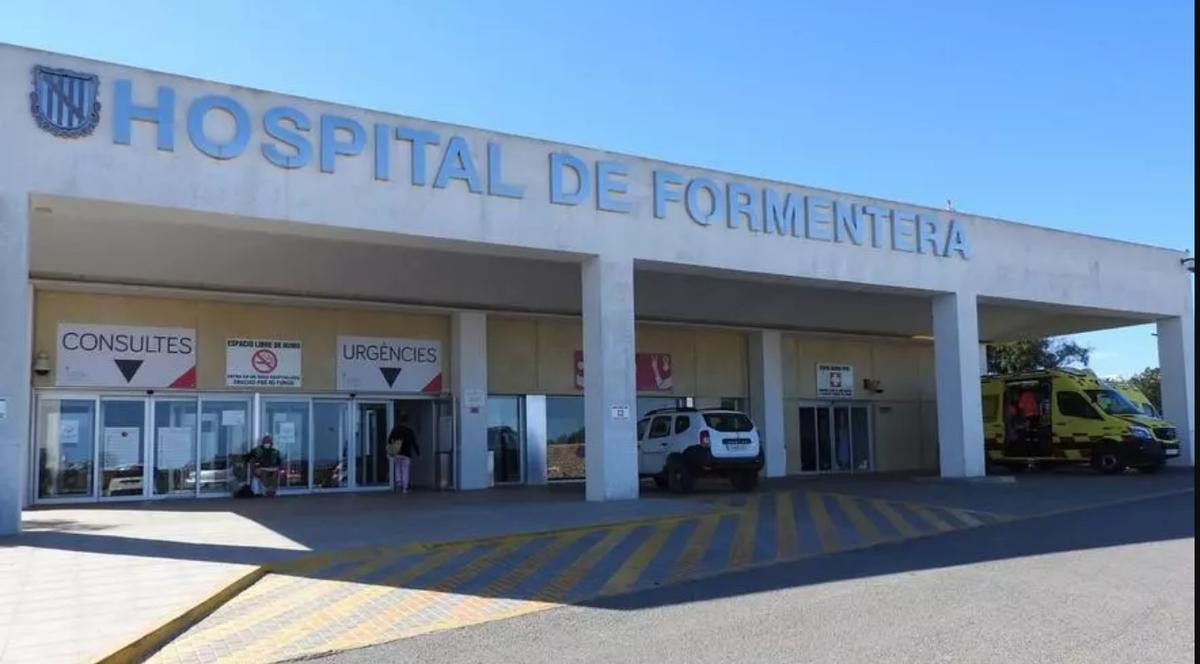 Imagen de archivo de la fachada del Hospital de Formentera