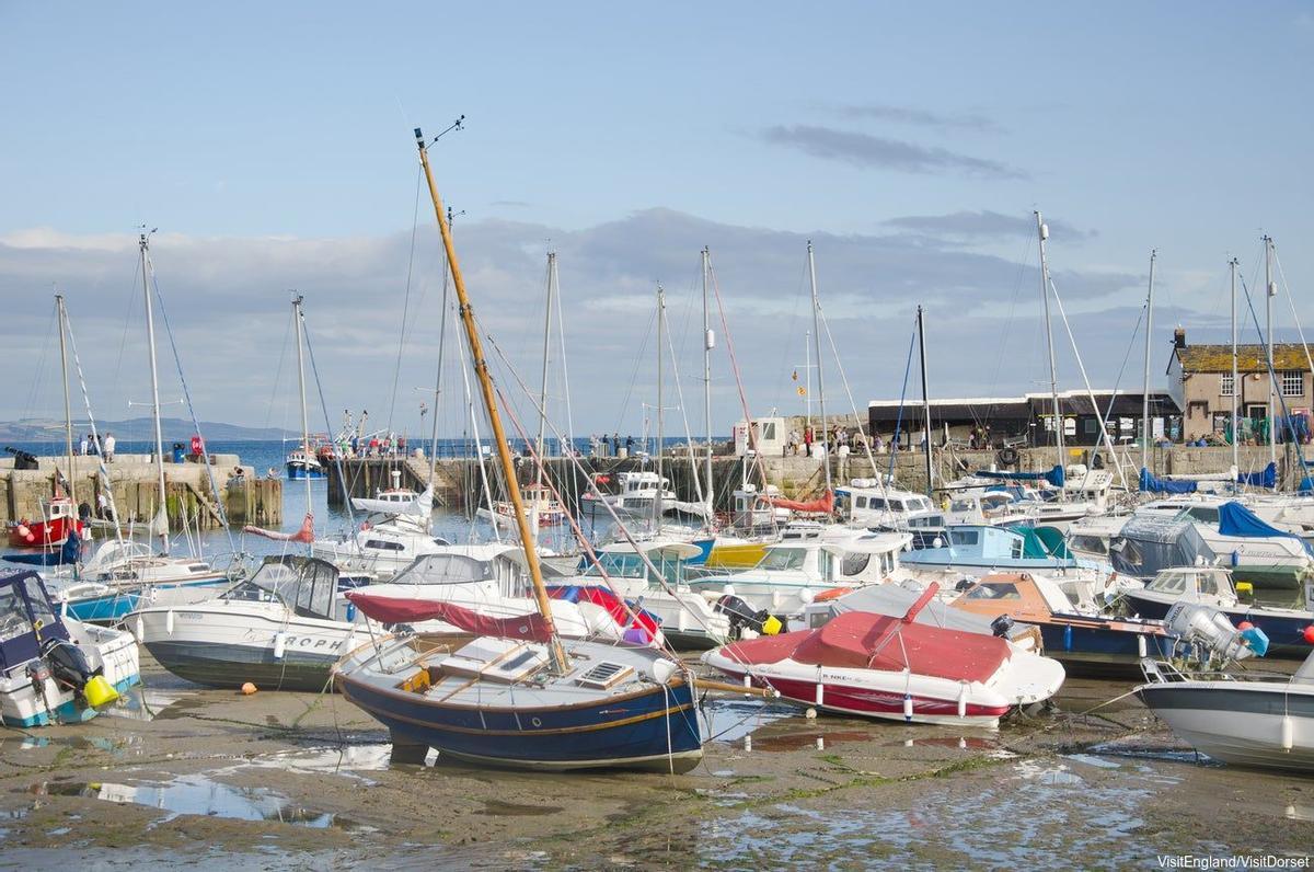 Puerto pesquero en la Costa Jurásica