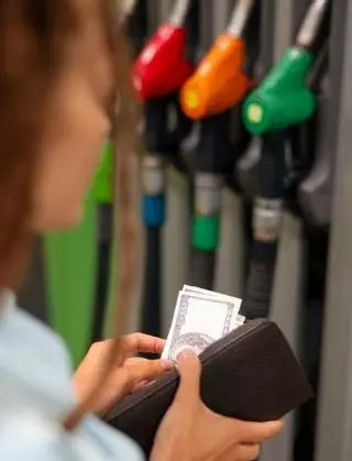 El truc per gastar menys gasolina en plena pujada del dièsel i la benzina