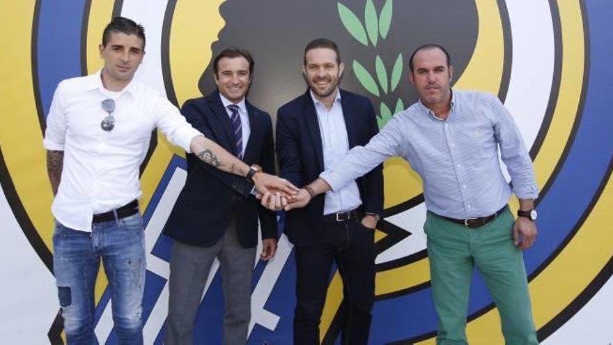 De izquierda a derecha, Portillo, Parodi, Tevenet y Barroso, en la presentación del nuevo entrenador sevillano.