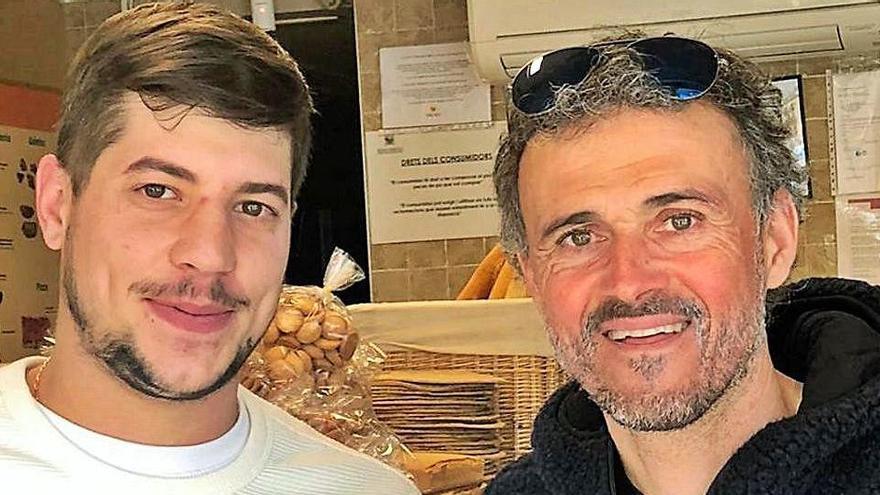 Luis Enrique amb Nil Jorba, tercera generació del forn manresà