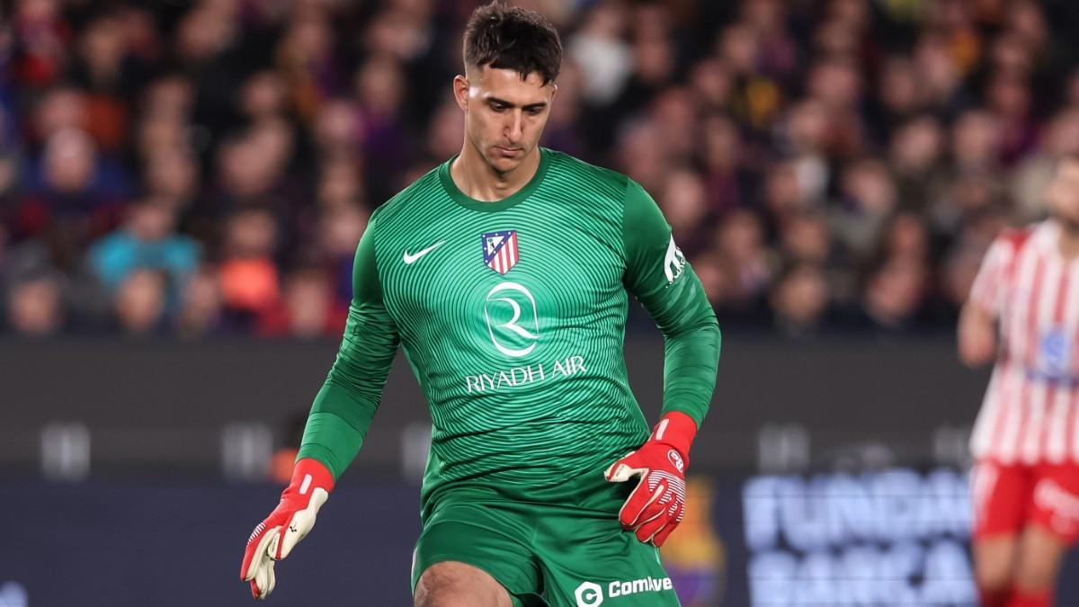 Musso, en una acción del Barça-Atlético de Copa del Rey