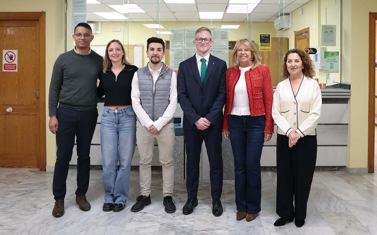 Colaboración entre la ONCE y el Ayuntamiento de Marbella para renovar los puntos de venta de la organización en la localidad