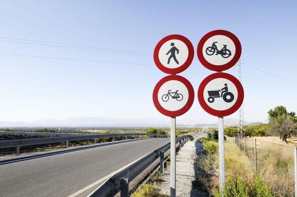 La DGT se moderniza: estas son las nuevas señales de tráfico que el Gobierno ha aprobado