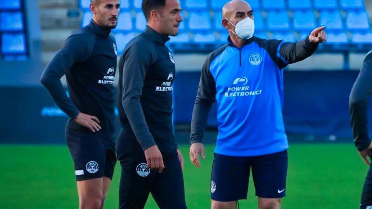 Paco Jémez, esta tarde al frente de su primer entrenamiento