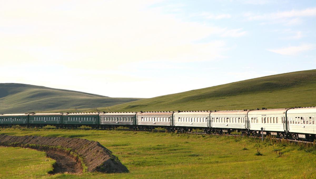El tren que va de  Ulaanbaatar (Mongolia) a Pekín (China)