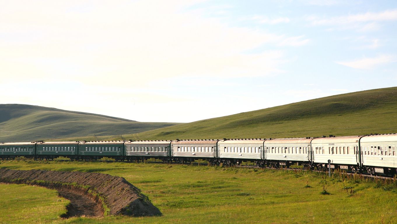 El tren que va de Ulaanbaatar (Mongolia) a Pekín (China)