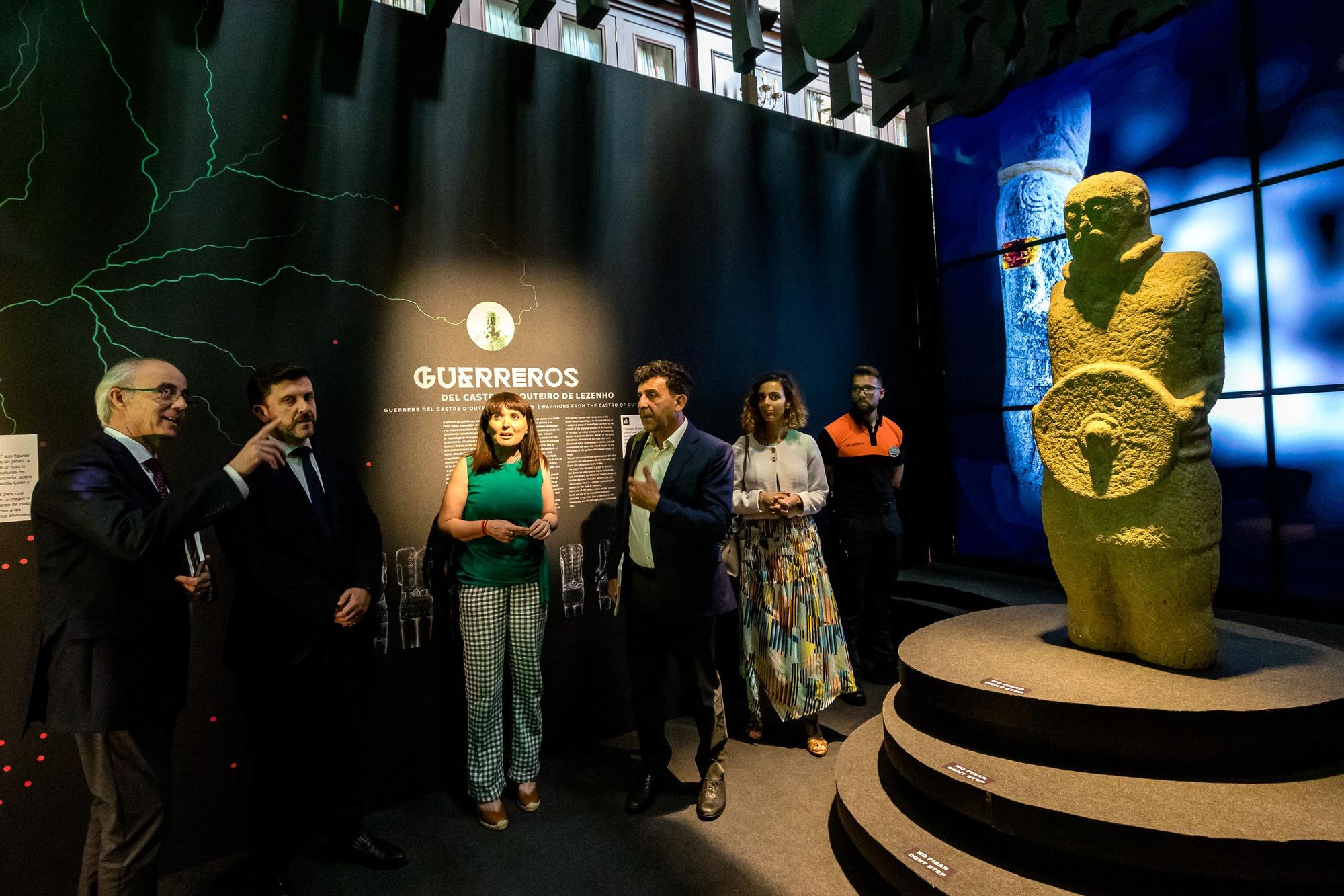 Las tres piezas son consideradas tesoros nacionales de Portugal. Una de ellas, el Torques de Vilas Boas, es la primera vez que sale del museo lisboeta.