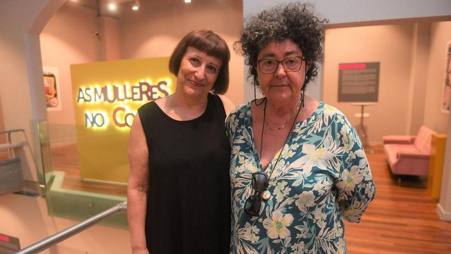 Laura Pérez Vernetti e Isa Feu, ayer, en el Kiosko Alfonso.