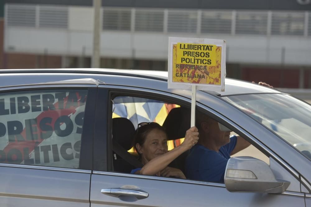 Tret de sortida de la rua cap a Lledoners amb més de 200 vehicles a l'aparcament de Menfis de Manresa