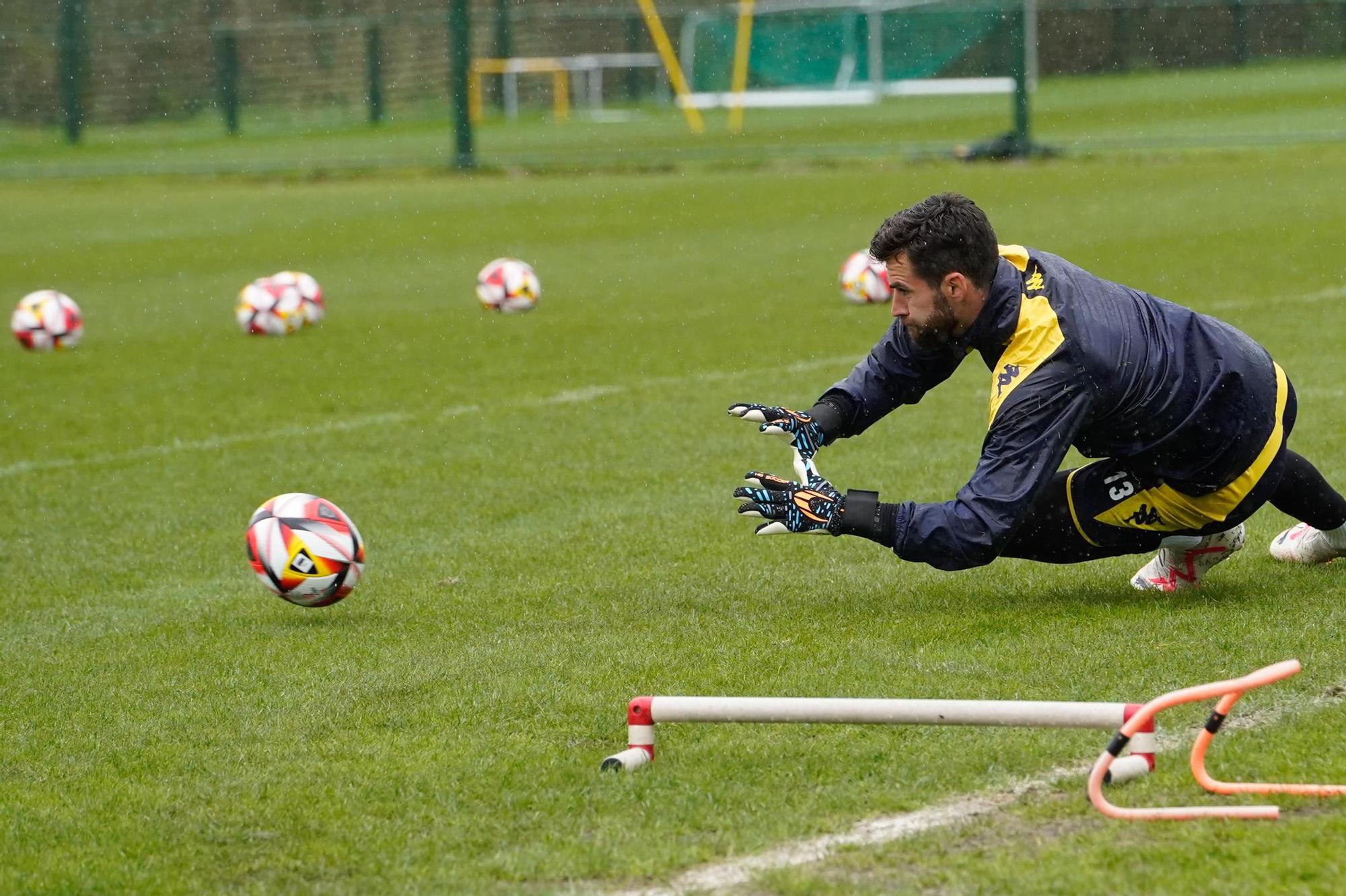 Entrenamiento del Deportivo en la Ciudad Deportiva de Abegondo - 27 de marzo