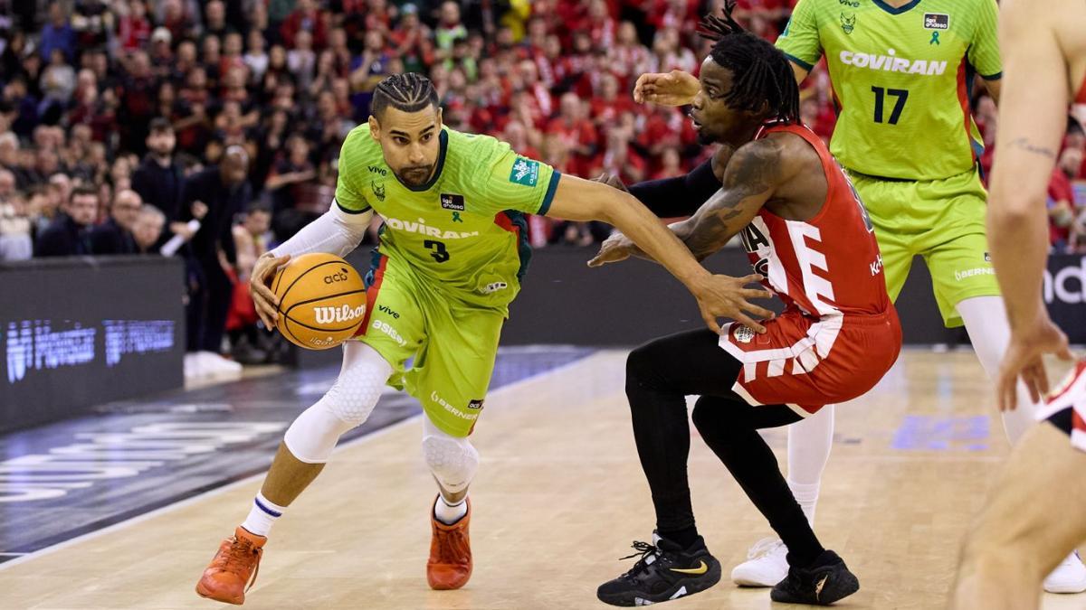 El local Gian Clavell anotó 14 puntos