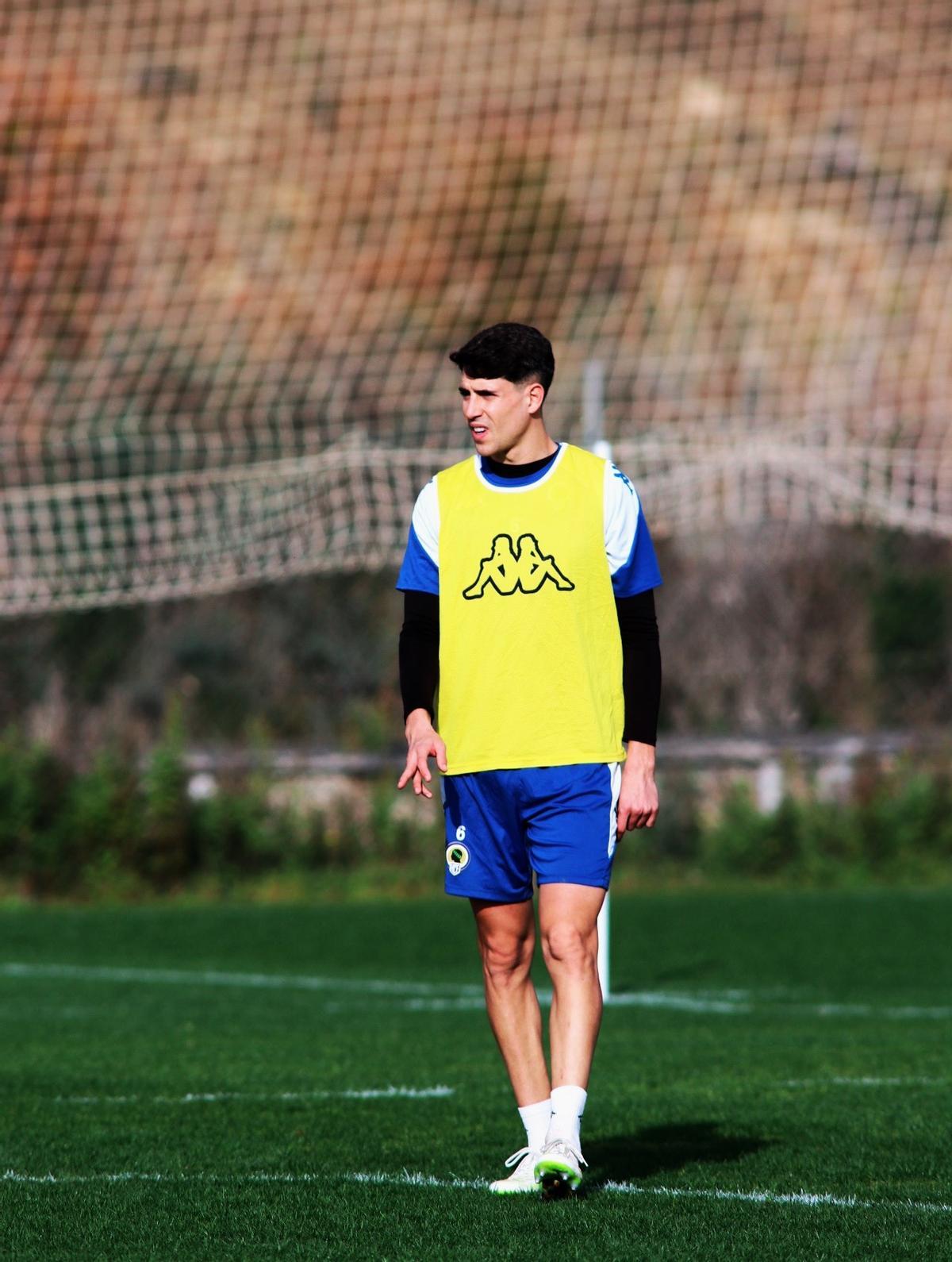 Roger Colomina, durante una sesión de trabajo en las instalaciones de Fontcalent.