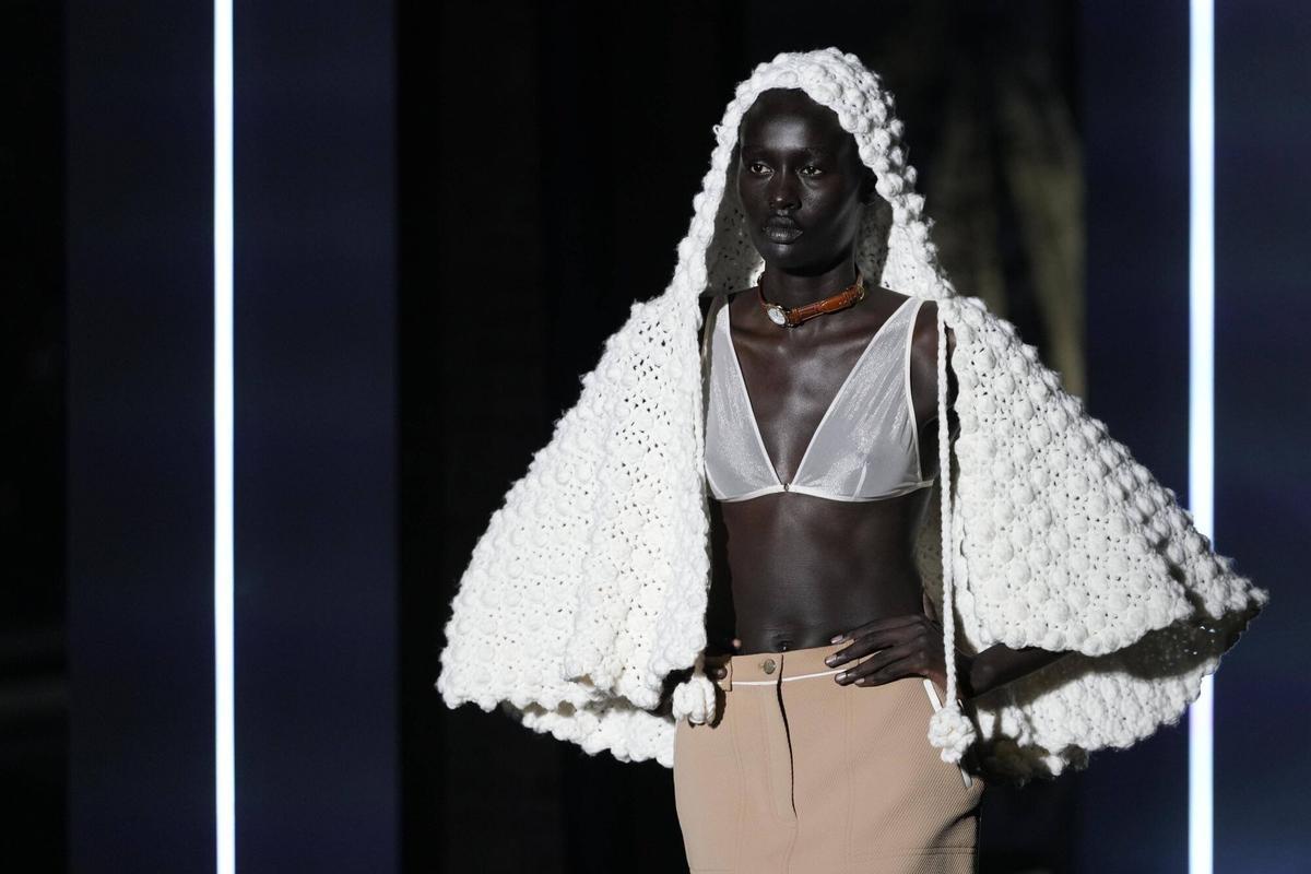 Barcelona 17/10/2025 080 Barcelona Fashion: Desfile 080 Reborn Fotografía de Ferran Nadeu