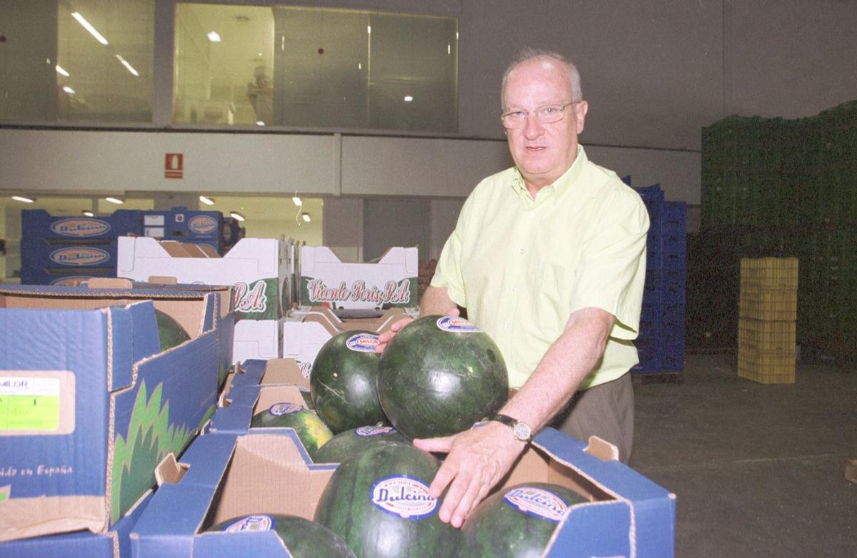 Marià Lorca en el seu magatzem de fruites de l'avinguda Vilallonga
