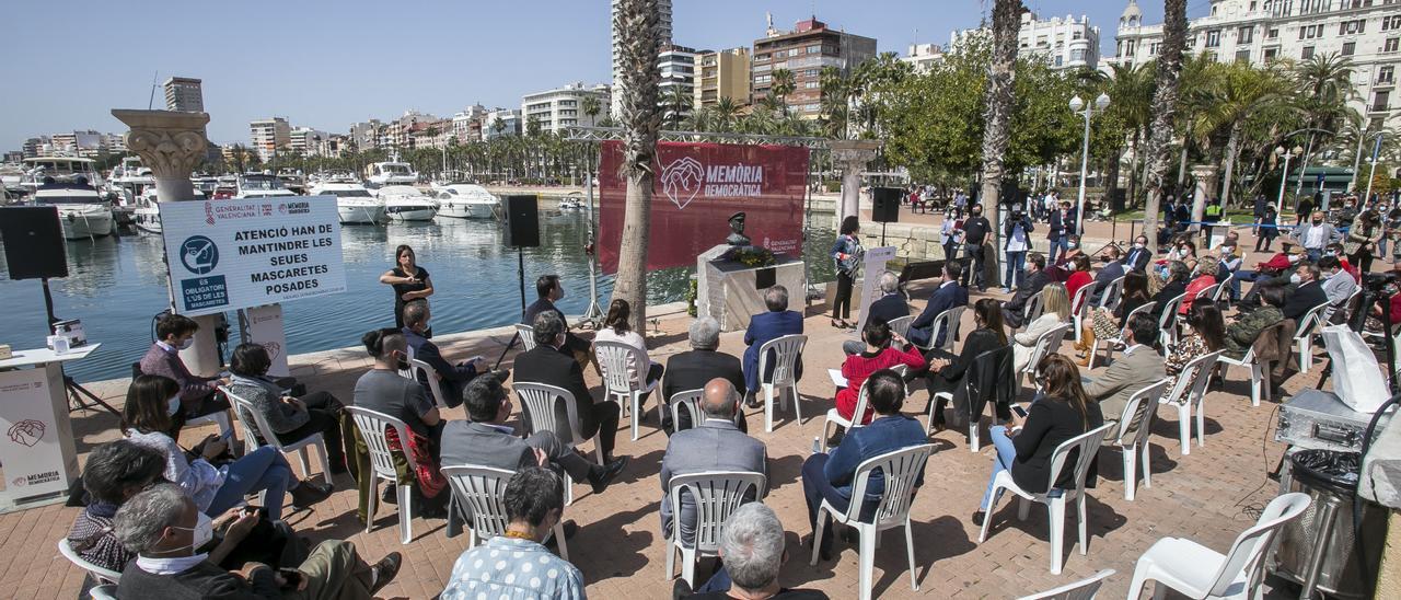 Homenaje a las víctimas de la Guerra Civil