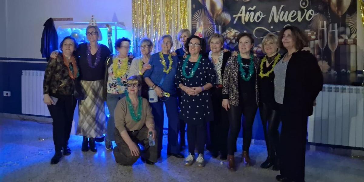 Más de un centenar de personas se reunieron para cenar en Nochevieja.