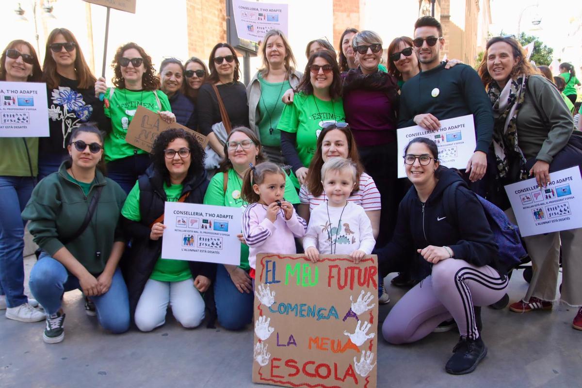 La manifestación de profesores en València en imágenes