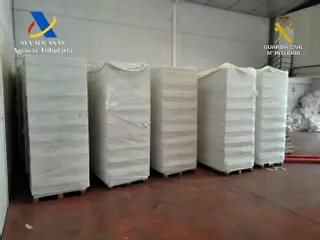 Descubren en Sevilla una 'guardería' con 400.000 cajetillas de tabaco falsificado en un polígono industrial